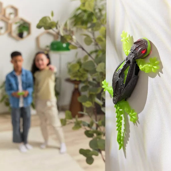 HEX BOTS Wall Crawler | Glow-in-the-Dark Gecko