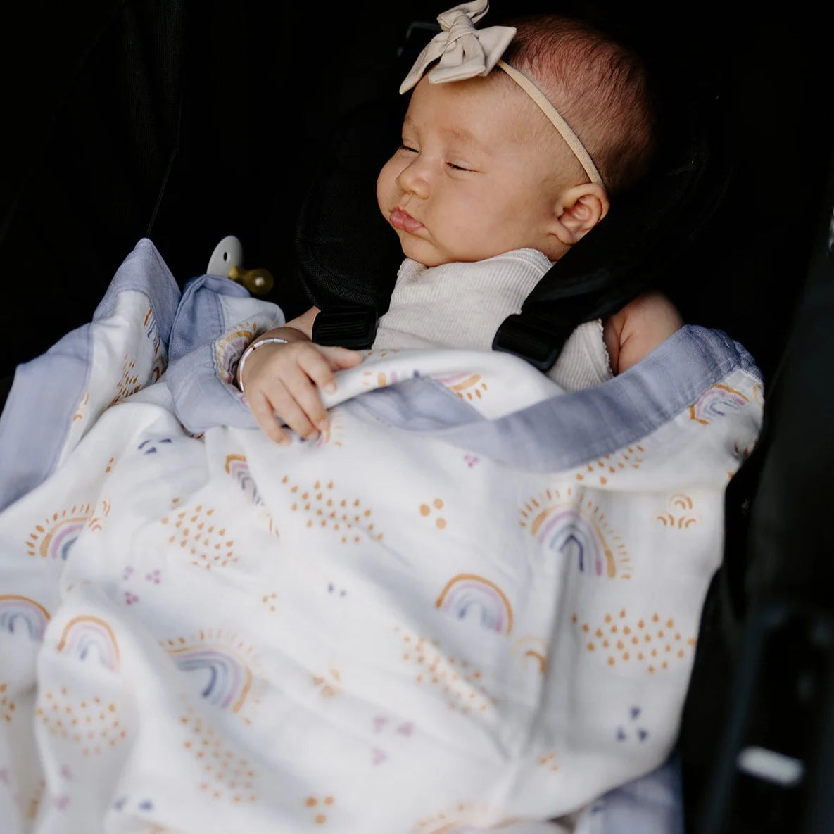 Rainbows & Raindrops | Deluxe Muslin Baby Quilt