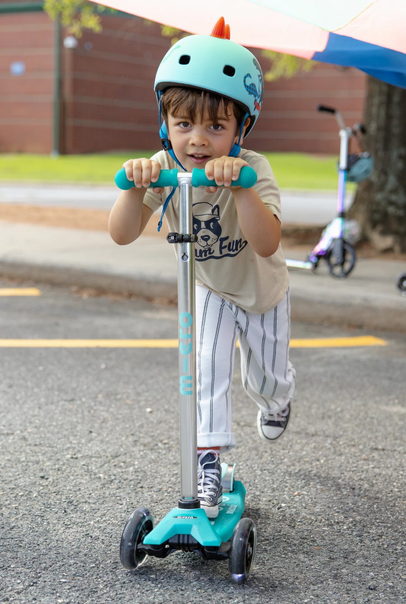 Micro Maxi Glow Plus LED Scooter | Jelly Green